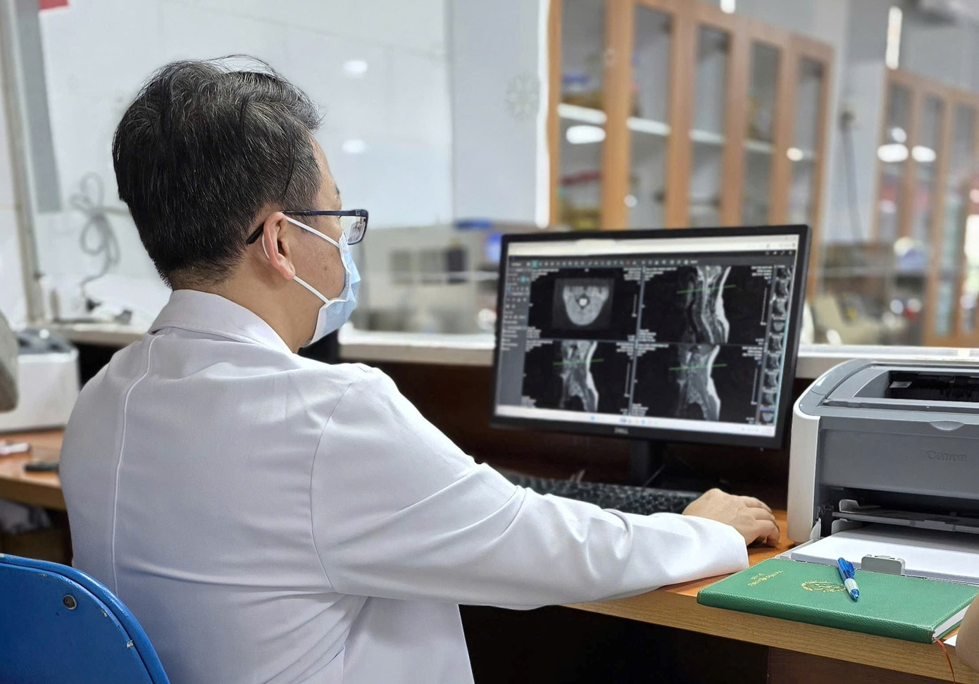 Giới trẻ trả giá đắt sau ‘cuộc vui’ vài phút, mang vết đen bệnh tật cả đời